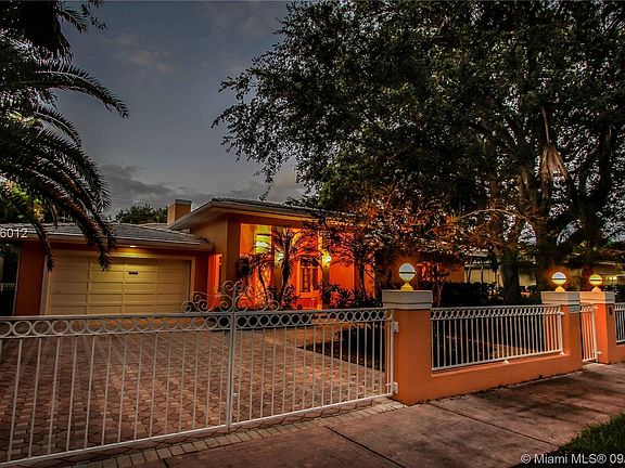 5th image of 1251 Castile Ave