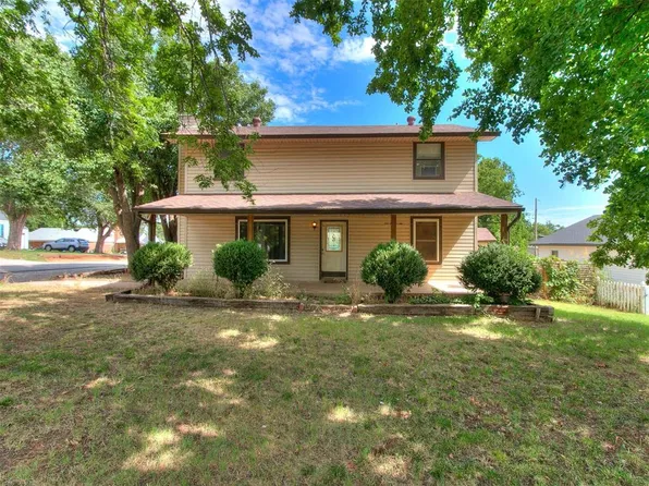 202 E Fay Ave, Kingfisher, OK 73750