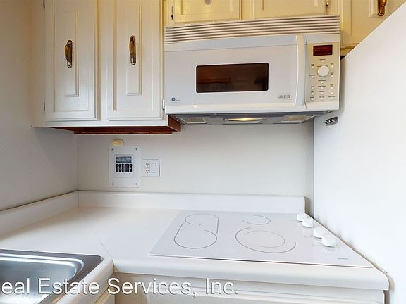 5th image of 3901 Cathedral Ave NW #602