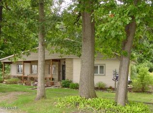 45103 86th Ave, Decatur, MI 49045