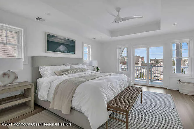 916 Ocean Ave #WEEKLY PRICE — Photo 23