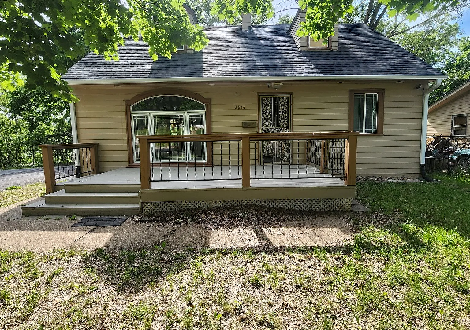 Spacious 4 bedroom — Photo 1