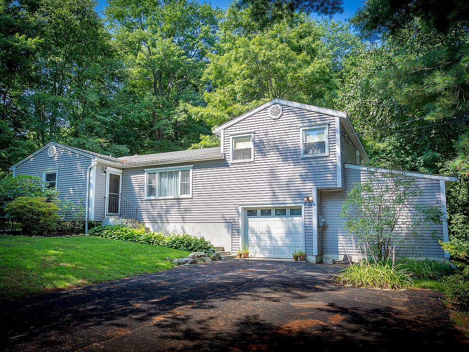 1st image of 841 Terrace Pl
