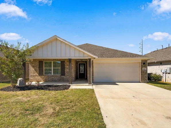 5117 Del Monte Dr, Denton, TX 76207