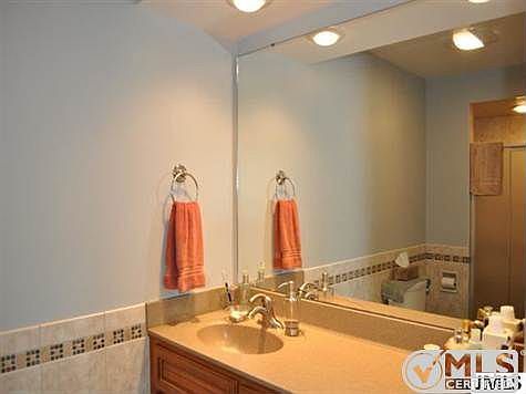 5th image of 318 Wildwood Cir