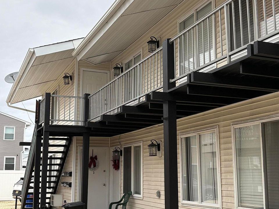 1st image of 230 Kearney Ave #6