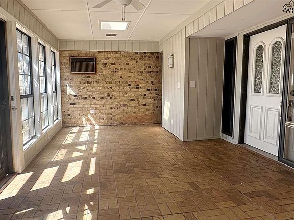 4th image of 1908 Club View St