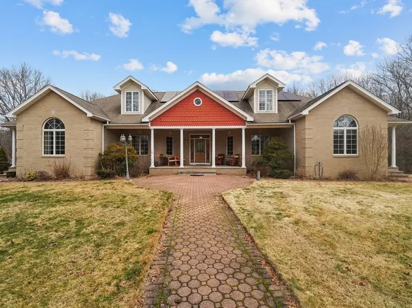 19 Tori Leigh Ln, Rehoboth, MA 02769