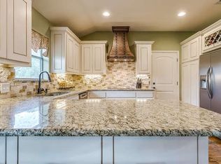 1601 Florence Dr, Azle, TX 76020