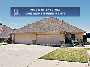 11217 Coachmans Rd, Yukon, OK 73099