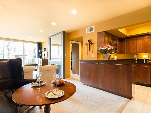 4th image of 1351 N Crescent Heights Blvd APT 309