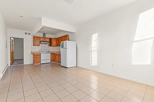 1644 Atlantic Ave Photo 1