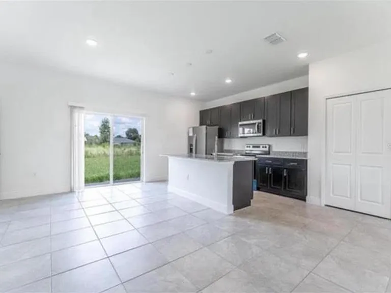 4484 SW 151st St — Photo 5