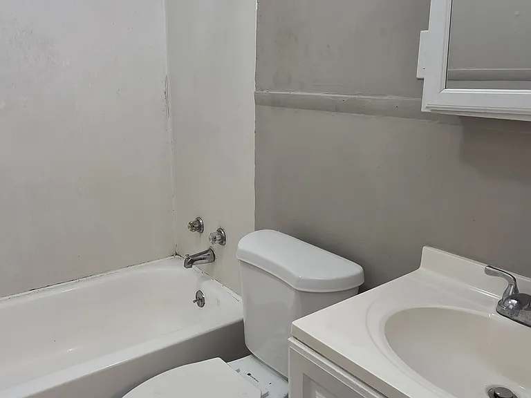 125 Decatur Rd — Photo 12