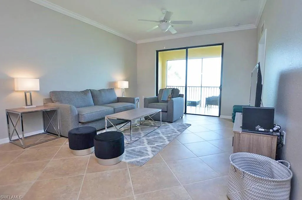 2 bed, 2.0 bath, 1122 sqft, $4,995 — Photo 4