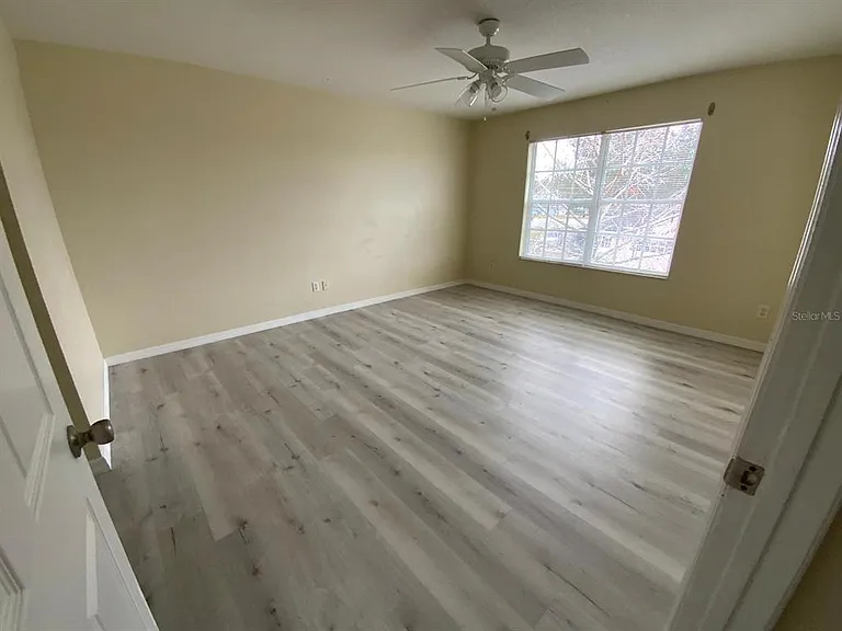2327 Prime Cir #B — Photo 25