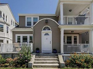 31 Pembroke Ave #2, Providence, RI 02908