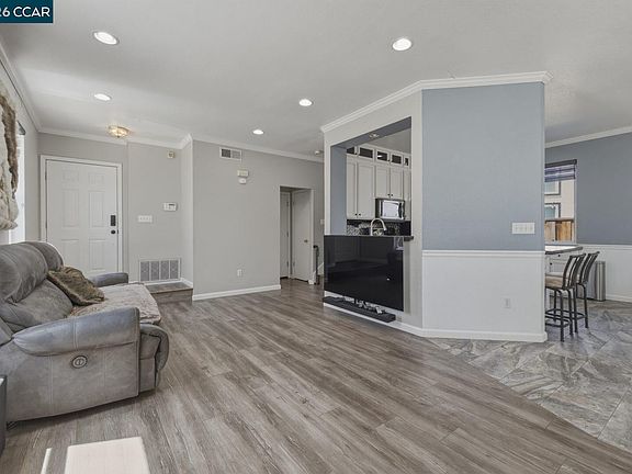 4th image of 1029 Twinbridge Ct