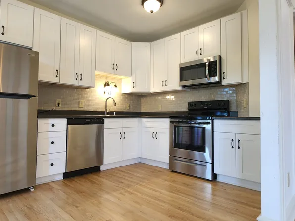 3104 W Kilbourn Ave #304, Milwaukee, WI 53208