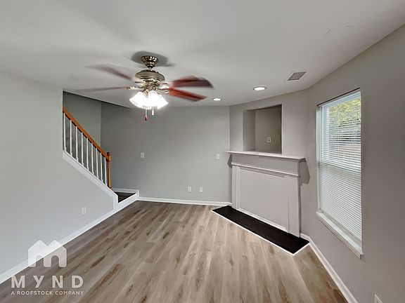 3rd image of 1334 Charidge Ln