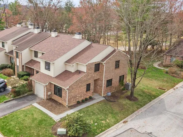 203 Elgin Ct, Chesterbrook, PA 19087