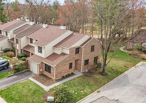 203 Elgin Ct Photo 1