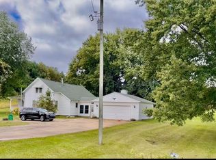 10491 N Newcosta Ave, Paris, MI 49338