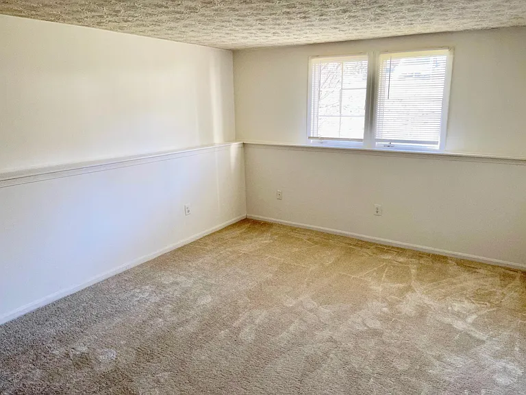 798 Southern Hills Dr — Photo 6