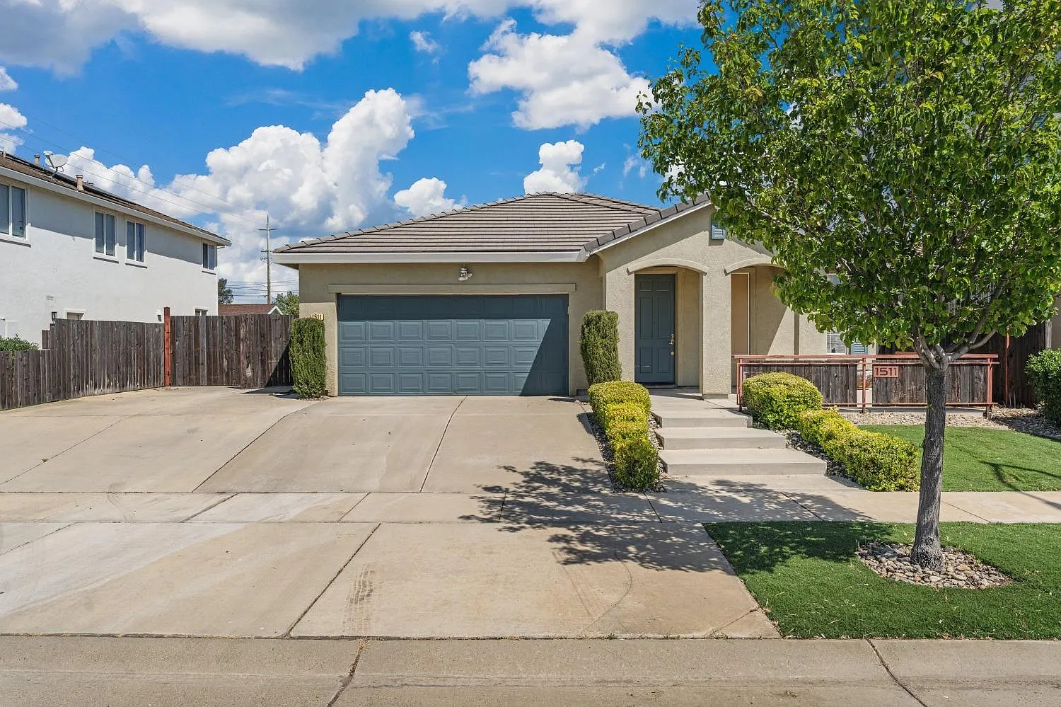 1511 Buckskin Way photo 1