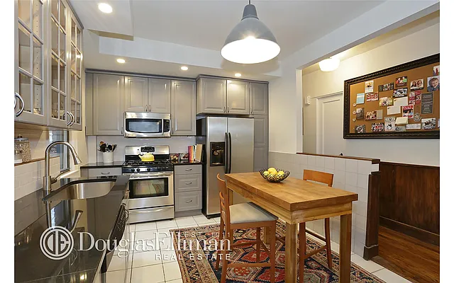Rented by Douglas Elliman | media 17
