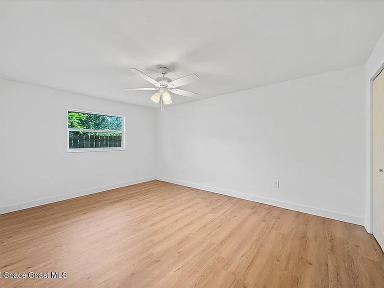 935 S Tropical Trl — Photo 13