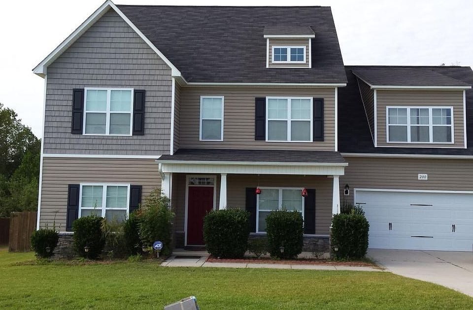 Front view 200 Wheatfield Ct