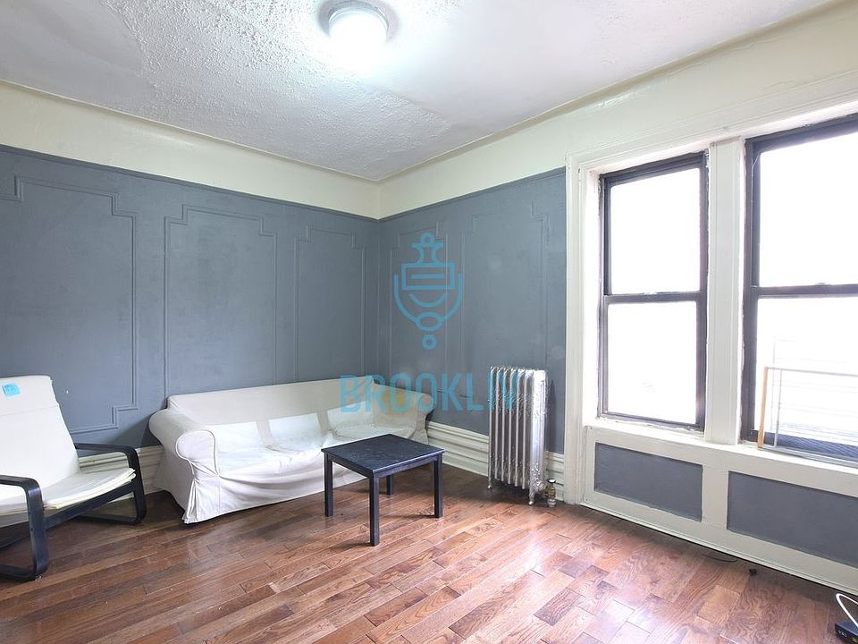 2nd image of 738 E 21st St APT 3C