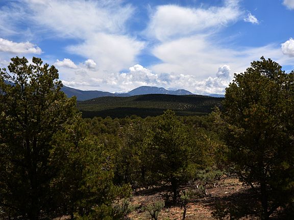 5th image of 51 Sangre De Cristo Mountain Dr.