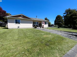 1334 Ransom Ave, Brookings, OR 97415