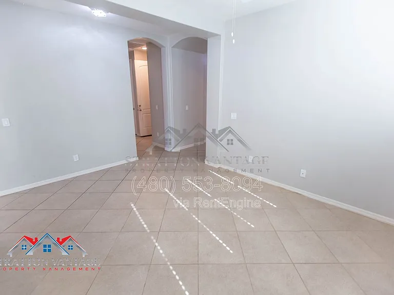 15244 W Moreland St — Photo 28