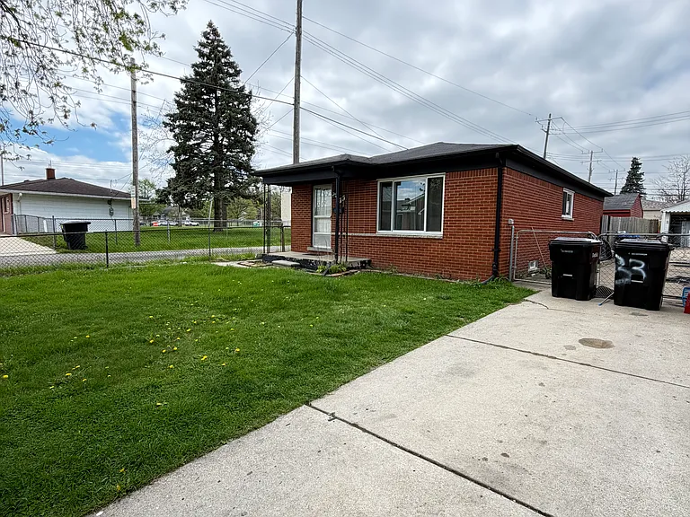 7227 Bramell — Photo 3