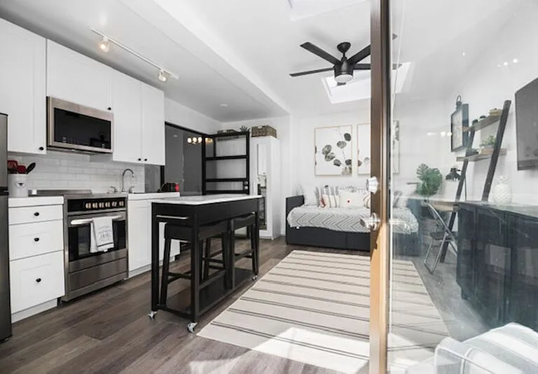 4036 Randolph St — Photo 3