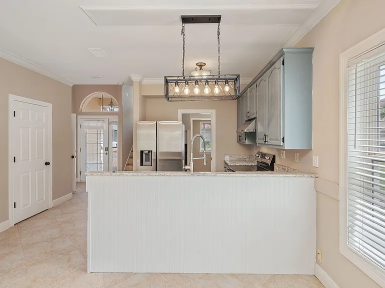 272 Calusa Blvd — Photo 20