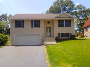5401 Thelen Ave, McHenry, IL 60050