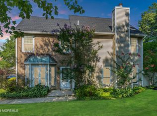 281 Stratford Pl, Morganville, NJ 07751