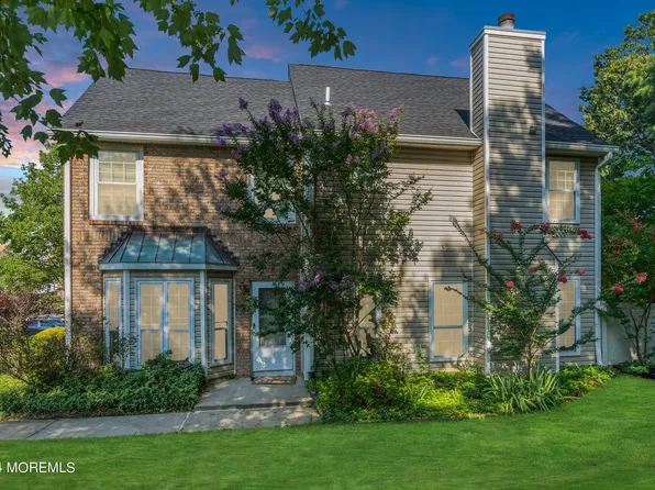 281 Stratford Pl, Morganville, NJ 07751