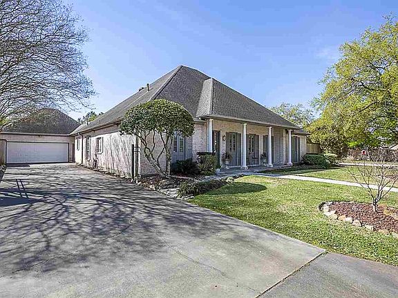 3rd image of 4885 Oakley Ln