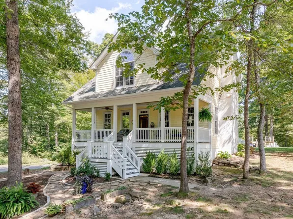 7279 Esmont Rd, Esmont, VA 22937