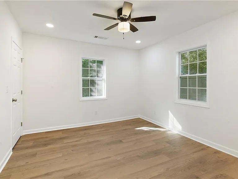 1015 Sims St SW — Photo 25
