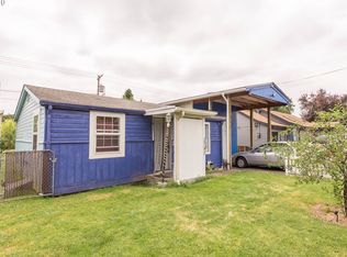 2745 E St, Springfield, OR 97477