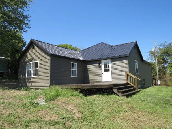 864 W Clark Street, Mansfield, MO 65704