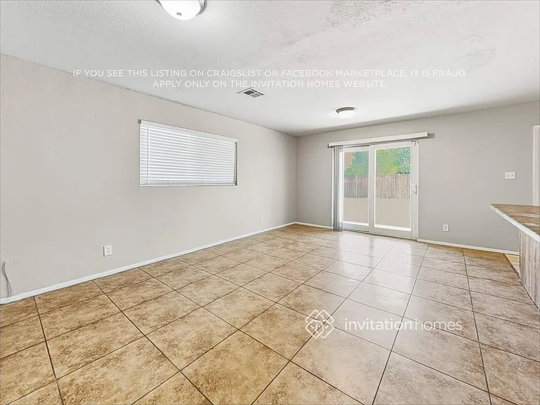 3520 W Lawrence Rd — Photo 6