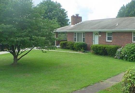 1st image of 101 Vista Ln