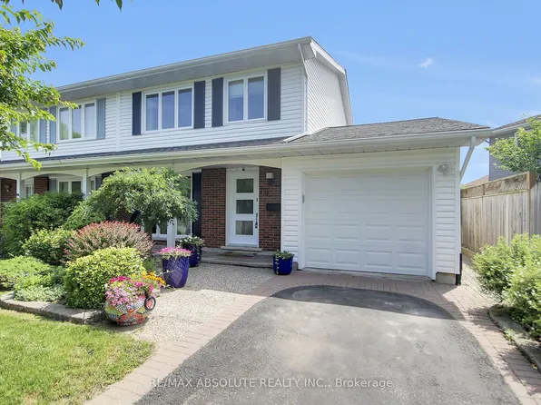 79 Shoreham Ave, Ottawa, ON K2G 3X3
